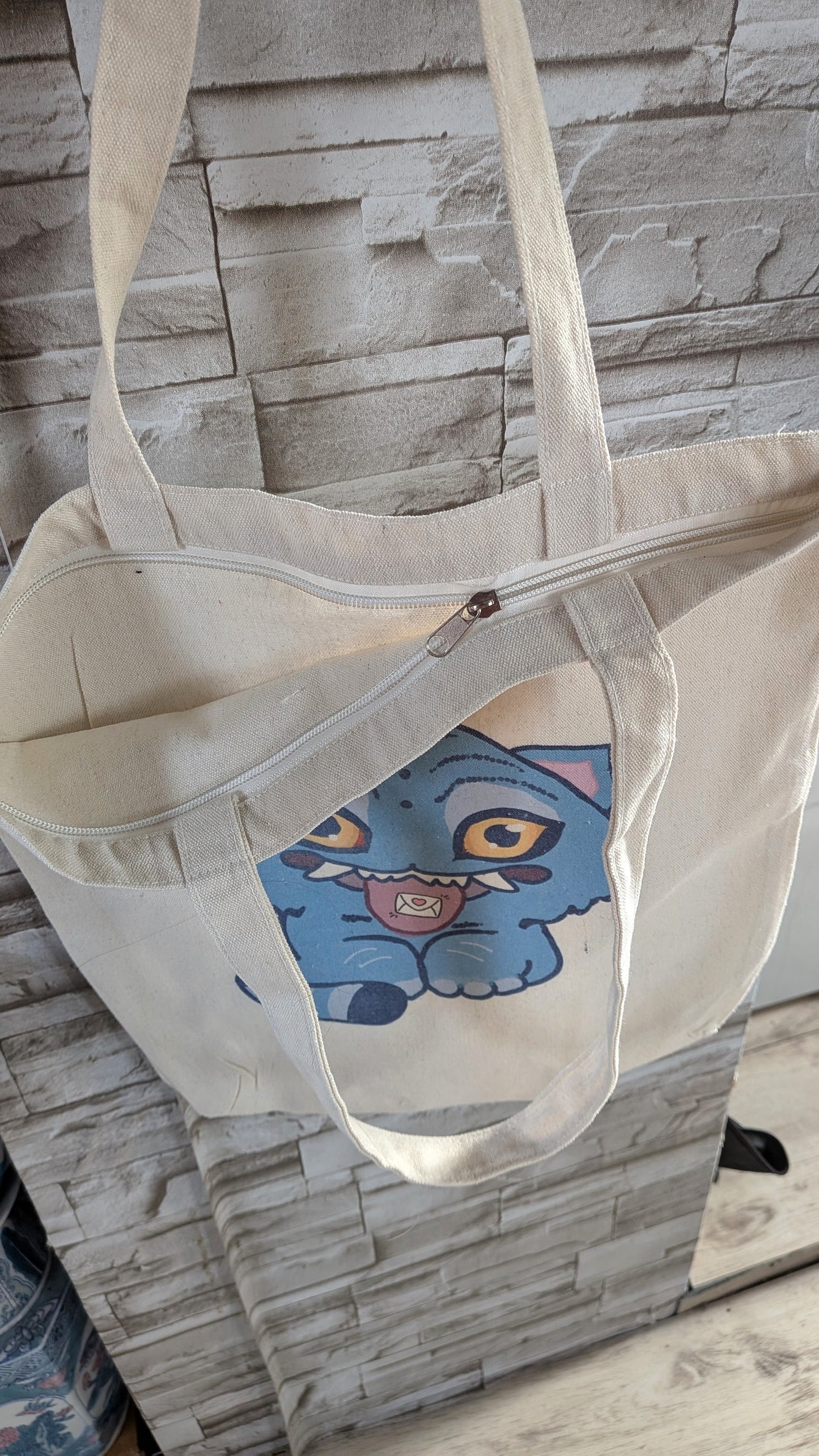KPop Tote Bag: Derpy Zippered Tote Bag