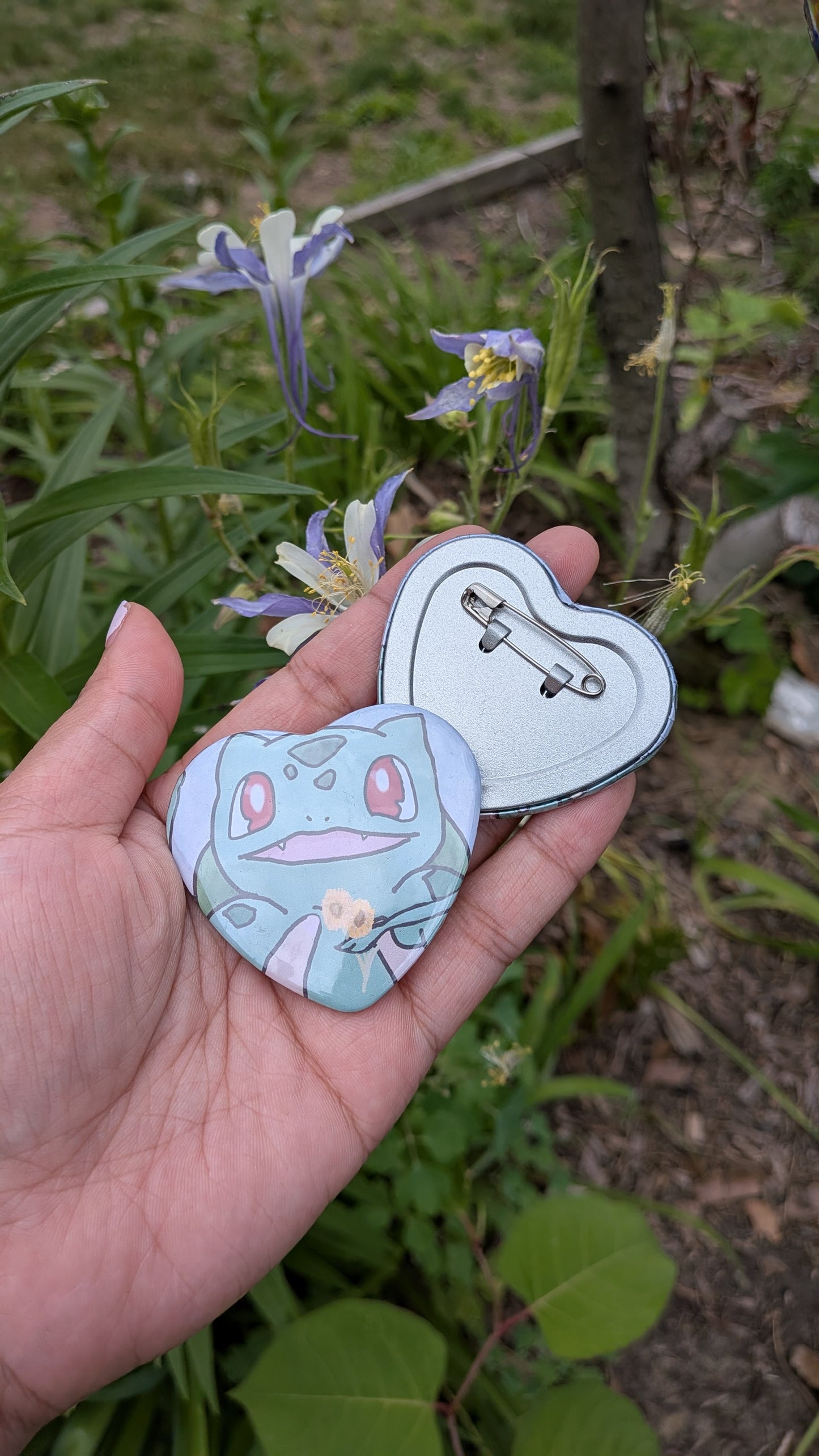 Bulbasaur & Gengar Heart Shaped Button