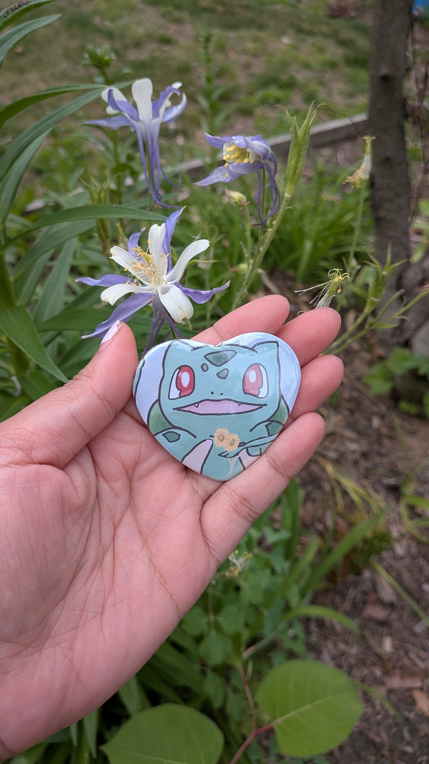 Bulbasaur & Gengar Heart Shaped Button